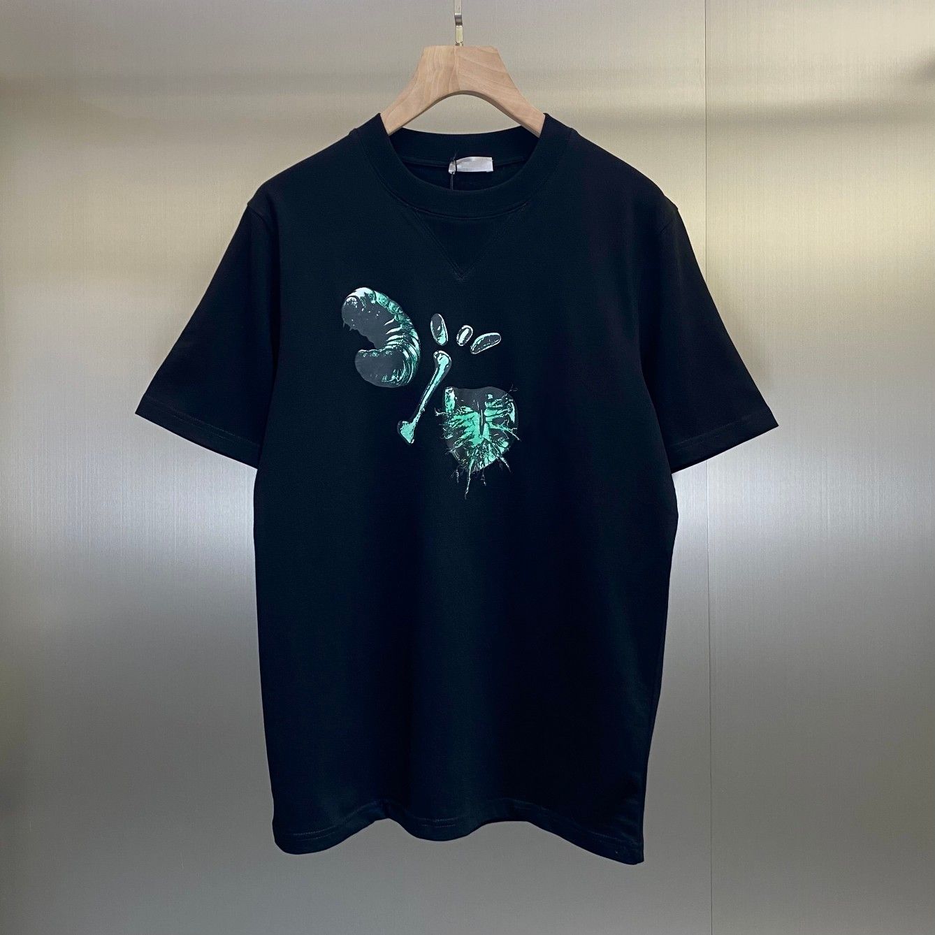 2022 Spring summer Europe England 3D Lettering Imprint Tee Cotton t shirt Men Women high quality fashion cotton Tshirt S-XL d20705., White
2022 Spring summer Europe England 3D Lettering Imprint Tee Cotton t shirt Men Women high quality fashion cotton Tshirt S-XL d20705., White