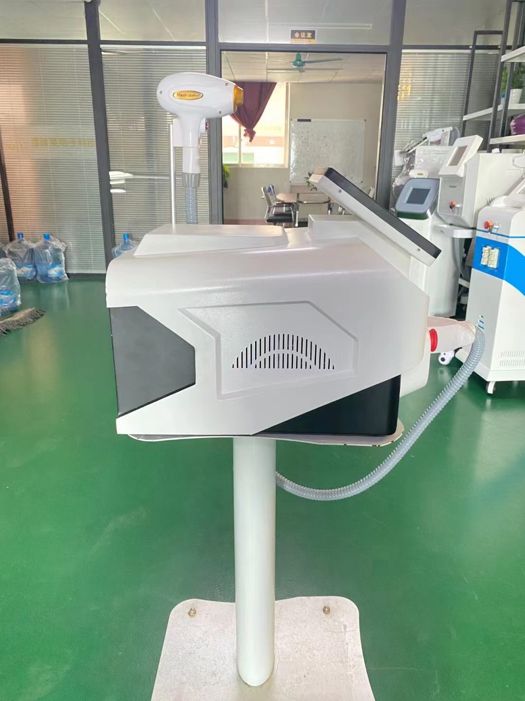 portable 3 Wave 808 755 1064 diode laser painless hair removal machine for sale