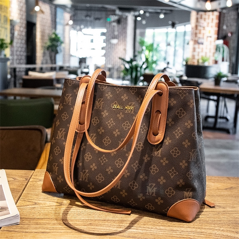 autumn and winter women's bag large capacity child mother flower tot sling one shoulder shopping, Brown
autumn and winter women's bag large capacity child mother flower tot sling one shoulder shopping, Brown
