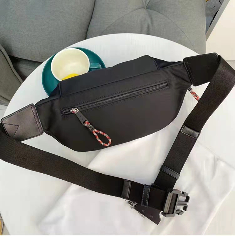345435 new original single canvas plaid waist bag stitching hit color chest bag large capacity wide shoulder strap diagonal men's and women's bags
345435 new original single canvas plaid waist bag stitching hit color chest bag large capacity wide shoulder strap diagonal men's and women's bags