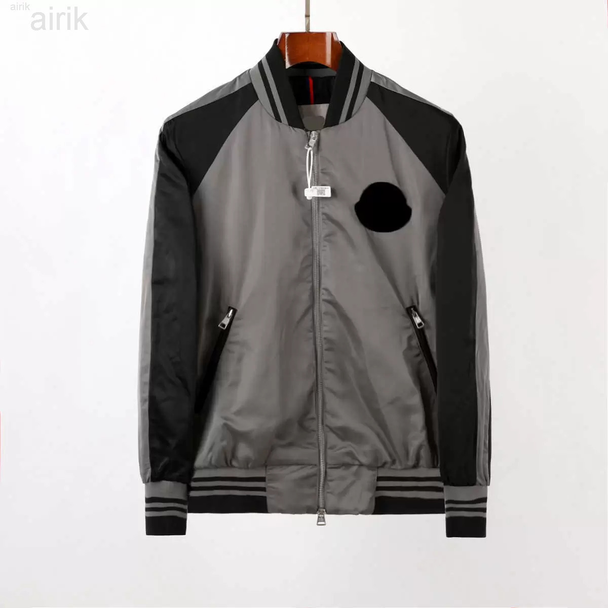 Designer Monclair Mens winter Jackets men Clothing France Brand Bomber Windshield Jacket Europe and American Style Outerwear Coat Fashion Hombre MON windbreaker, Gray
Designer Monclair Mens winter Jackets men Clothing France Brand Bomber Windshield Jacket Europe and American Style Outerwear Coat Fashion Hombre MON windbreaker, Gray
