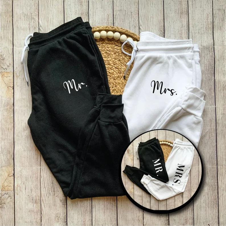 Men' Pants MR. And MRS. UNISEX Jogger Sweat & Matching Bride Groom Pants, Bridal Gift, Bridesmaid Engagement, Black
Men' Pants MR. And MRS. UNISEX Jogger Sweat & Matching Bride Groom Pants, Bridal Gift, Bridesmaid Engagement, Black