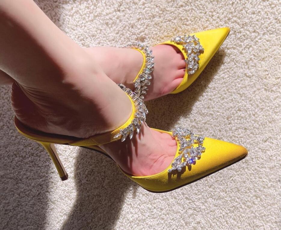 Women sandal slipper slide shoes luxury brands high heels Blahniks lurum 70mm Crystal-Embellished Satin Mules with box
Women sandal slipper slide shoes luxury brands high heels Blahniks lurum 70mm Crystal-Embellished Satin Mules with box