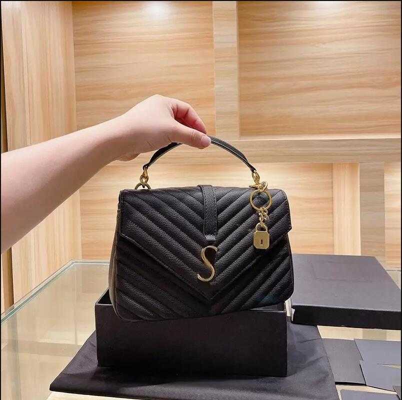 2022 Designer Shoulder Bag Luxury Gold Chain Womens Genuine Leather top quality Cross Body Fashion Brand Softness Letter Classic Retro Tote, No bags
2022 Designer Shoulder Bag Luxury Gold Chain Womens Genuine Leather top quality Cross Body Fashion Brand Softness Letter Classic Retro Tote, No bags