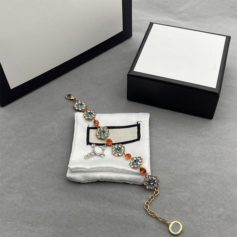 Colorful Rhinestone Bracelets Double Letters Link Bracelets Women Designer Bangles Luxury Shinning Girls Bangle Jewelry
Colorful Rhinestone Bracelets Double Letters Link Bracelets Women Designer Bangles Luxury Shinning Girls Bangle Jewelry