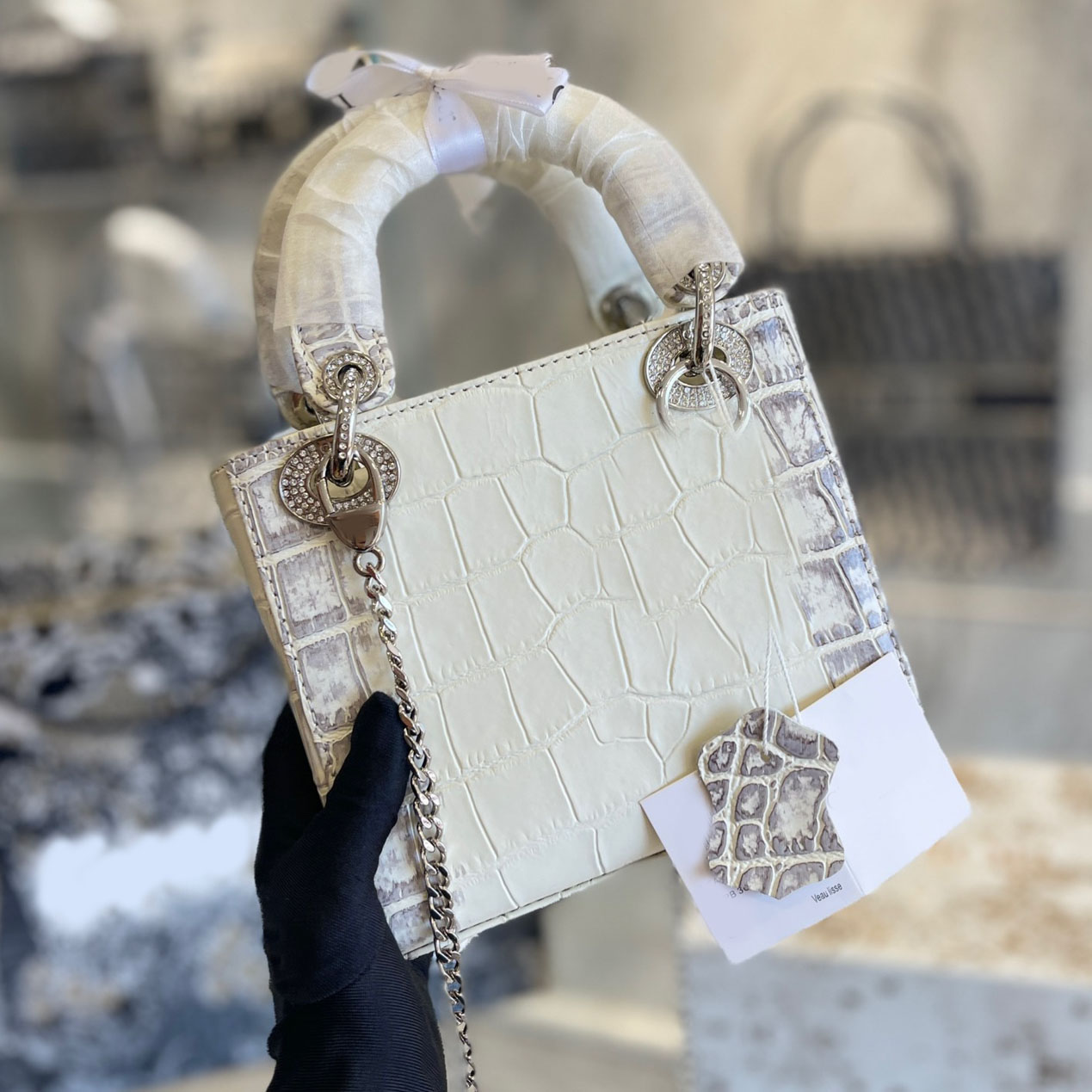 Lady bag diamond Bags 2023 Luxury Designer Brand Fashion Shoulder Handbags high Quality Women Thread chains Bag Clutch Purse Cross body totes Artwork wallets, No bags
Lady bag diamond Bags 2023 Luxury Designer Brand Fashion Shoulder Handbags high Quality Women Thread chains Bag Clutch Purse Cross body totes Artwork wallets, No bags