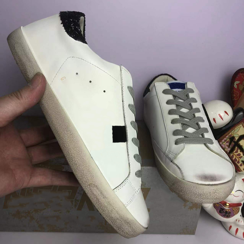 Golden Goose Wholesale Italy Brand Designer Sneakers Super Luxury Shoe Sequin Classic White Do -Old Dirty Genuine Leather Man Women Ca EB, Beige
Golden Goose Wholesale Italy Brand Designer Sneakers Super Luxury Shoe Sequin Classic White Do -Old Dirty Genuine Leather Man Women Ca EB, Beige