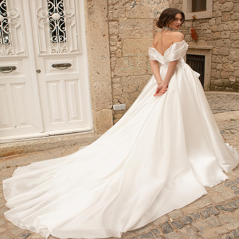 Elegant Off The Shoulder Boho Wedding Dress 2022 Soft Satin A Line Bohemian Wedding Dresses Sweep Train Backless Beach Bridal Party Gowns Big Bow Vest