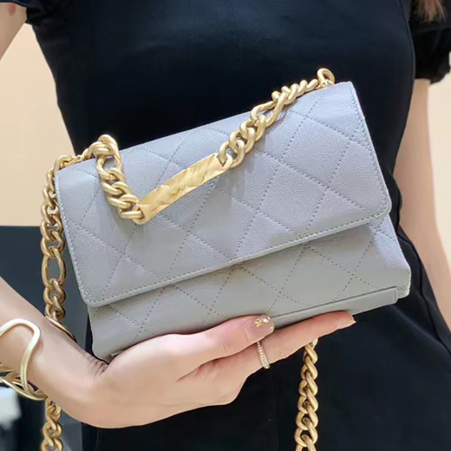 10A Top quality luxury crossbody bag 24cm woman shoulder handbag leather chain bags fashion designer bags cosmetic bagss lady clutch purse With box C019
10A Top quality luxury crossbody bag 24cm woman shoulder handbag leather chain bags fashion designer bags cosmetic bagss lady clutch purse With box C019