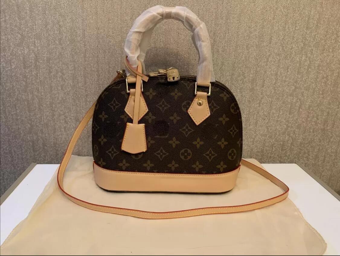 Luxurys Designers Bag Alma 25CM Women Shoulder Bags Messenger Bag Leather lvs Handbag Wallet Purse Crossbody Tote with Lock Key GGs Louiseity Viutonity LVs YSLs, As pic
Luxurys Designers Bag Alma 25CM Women Shoulder Bags Messenger Bag Leather lvs Handbag Wallet Purse Crossbody Tote with Lock Key GGs Louiseity Viutonity LVs YSLs, As pic