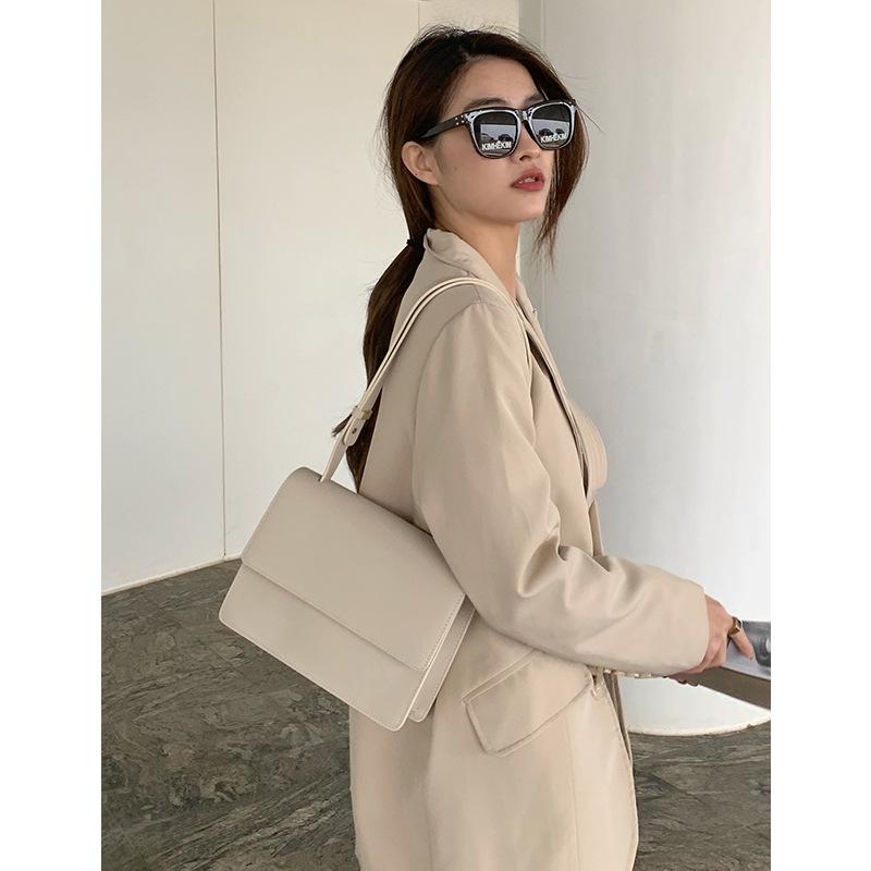 Evening Bags 2022 Large Capacity Postman Bag Exquisite Women Commuter Underarm High Quality Leather Square Shoulder For, Black
Evening Bags 2022 Large Capacity Postman Bag Exquisite Women Commuter Underarm High Quality Leather Square Shoulder For, Black