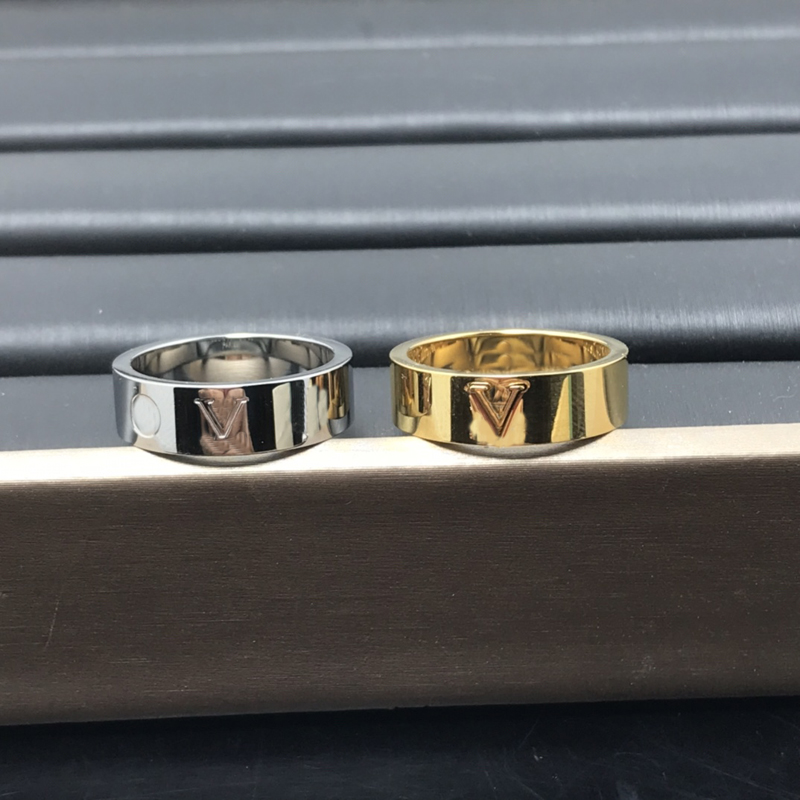 Designers Ring Men Love Rings Silver Womens Jewelry Luxurys Fashion Gold Ring Engagements For Women Couple 22041302R
Designers Ring Men Love Rings Silver Womens Jewelry Luxurys Fashion Gold Ring Engagements For Women Couple 22041302R