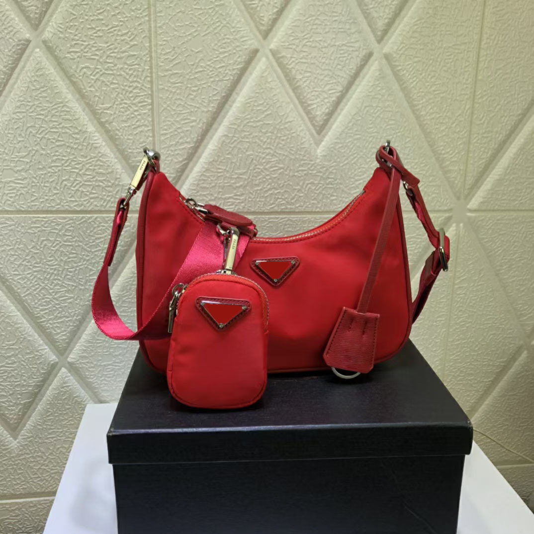 Classic Luxury designer Handbags hobo bags Crossbody shoulder bags with a detachable pouch attached 2005 Nylon versatile Chain handle for women, Yellow
Classic Luxury designer Handbags hobo bags Crossbody shoulder bags with a detachable pouch attached 2005 Nylon versatile Chain handle for women, Yellow