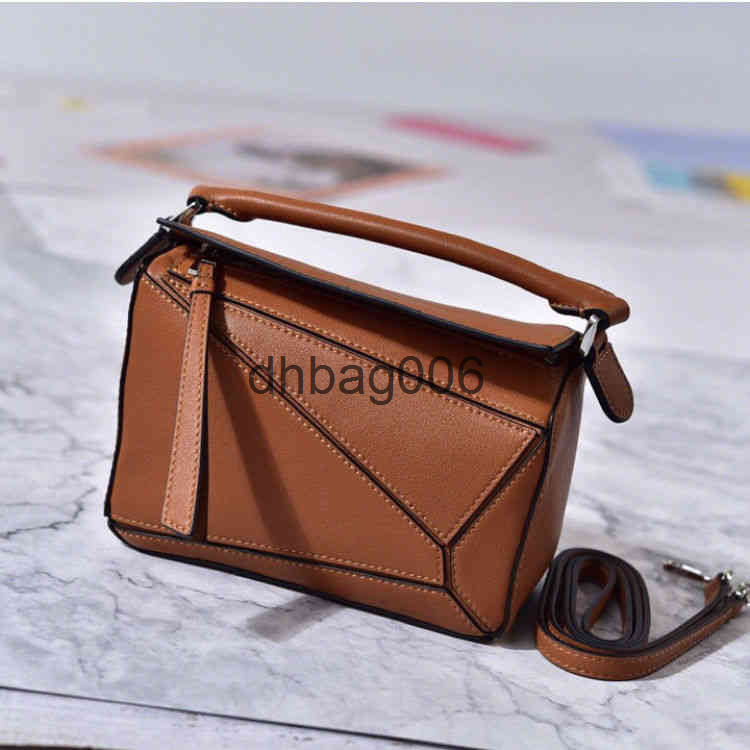 Shoulder loewsbag Bag 2022 Designer Bags Women Handbag Bag Puzzles Puzzle Geometry Mini Lingge Leather Single Shoulder Messenger Pillow 6 ILBF, Blue plain small
Shoulder loewsbag Bag 2022 Designer Bags Women Handbag Bag Puzzles Puzzle Geometry Mini Lingge Leather Single Shoulder Messenger Pillow 6 ILBF, Blue plain small