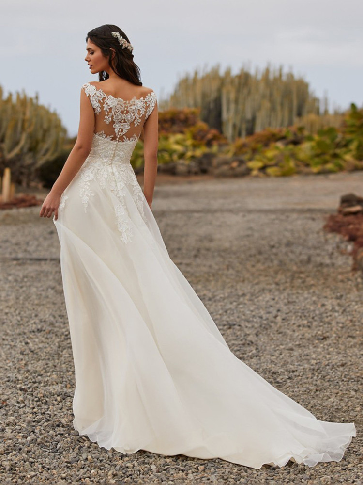 Bohemian Bridal Gown Simple A Line Wedding Dresses 2022 V Neck Sleeveless Lace Applique Sweep Train For Women Vestidos De Noiva