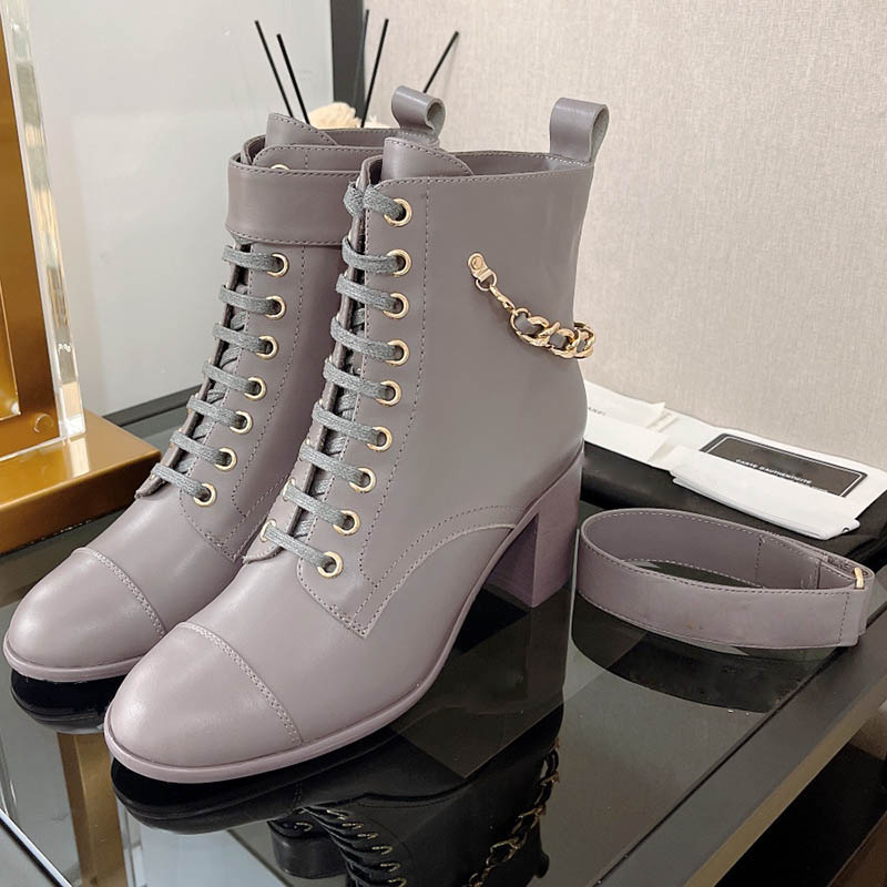 Calfskin Lace Up Woman Boots With Chain Flat Shoes Chunky Heel 3cm /6.5cm Italian Genuine Leather Ankle Booties Classic Black Purple Round Toes Ladies Rerro Casual Shoe, Shoe box
Calfskin Lace Up Woman Boots With Chain Flat Shoes Chunky Heel 3cm /6.5cm Italian Genuine Leather Ankle Booties Classic Black Purple Round Toes Ladies Rerro Casual Shoe, Shoe box