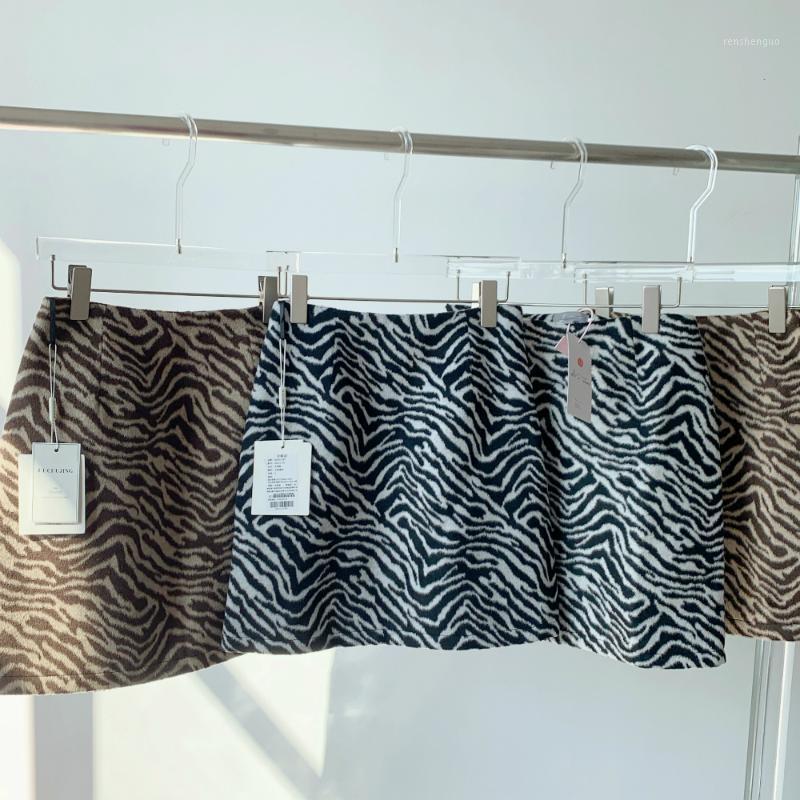 Skirts Women Autumn Winter Leopard Woolen Mini Skirt High Waist Zipper Short Pencil, Black
Skirts Women Autumn Winter Leopard Woolen Mini Skirt High Waist Zipper Short Pencil, Black