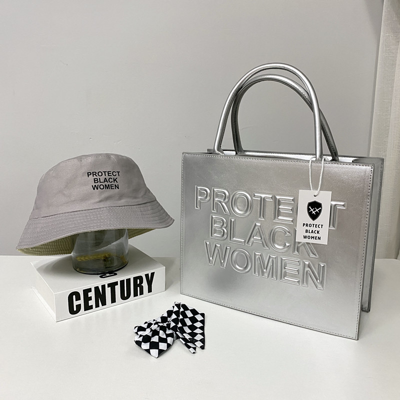 Casual Simple Women's Tote Bag Summer New Embedded Handbag Shoulder Messenger Bag Hat Set, Black
Casual Simple Women's Tote Bag Summer New Embedded Handbag Shoulder Messenger Bag Hat Set, Black