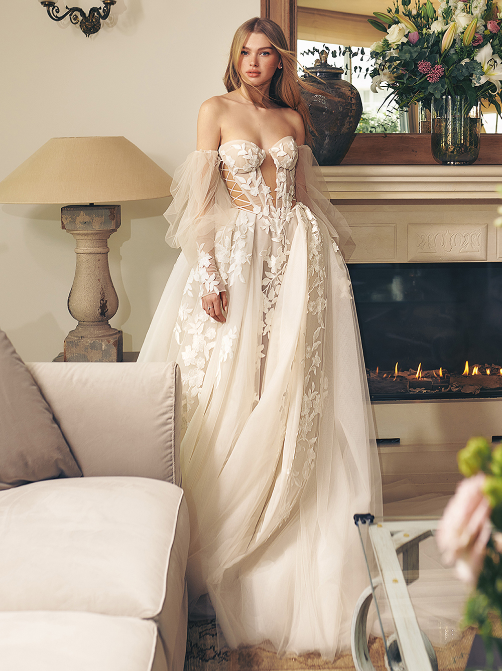 New Arrival Lace Appliques Off Shoulder Wedding Dress Princess A e Custom Made Sweep Train Bridal Dresses Vestido De Novia