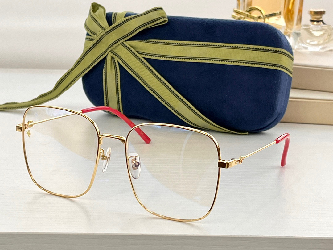 Womens Eyeglasses Frame Clear Lens Men Sun Gasses Top Quality Fashion Style Protects Eyes UV400 With Case 0445
Womens Eyeglasses Frame Clear Lens Men Sun Gasses Top Quality Fashion Style Protects Eyes UV400 With Case 0445