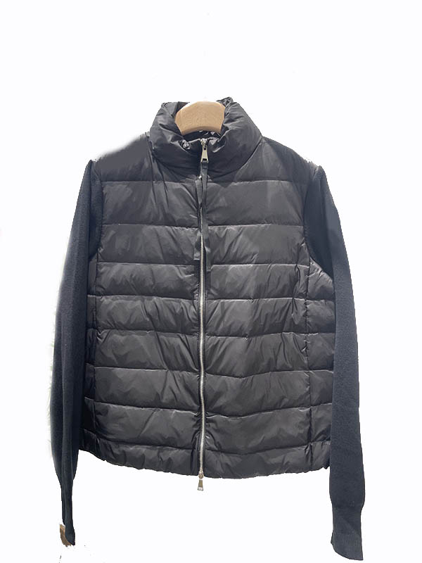 Monclair Knitted panel mens down jacket 'NFC' Europe and American style puffer jackets Designers men S Clothing Size S--L, Supplement (not shipped separately)
Monclair Knitted panel mens down jacket 'NFC' Europe and American style puffer jackets Designers men S Clothing Size S--L, Supplement (not shipped separately)