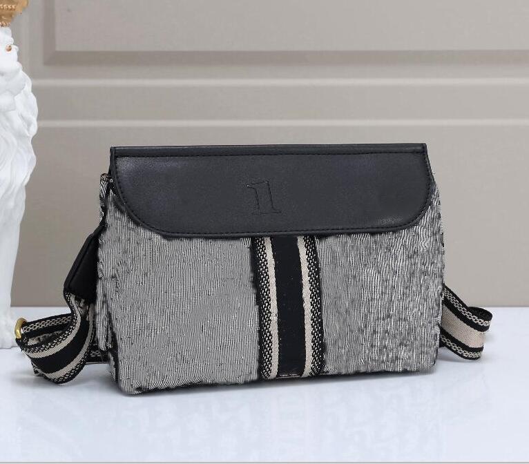 Designer Women Shoulder Bags Handbags Crossbody Bag lady Floral Embroidered Cowboy Blue Crossbody handbag Wallets, Black
Designer Women Shoulder Bags Handbags Crossbody Bag lady Floral Embroidered Cowboy Blue Crossbody handbag Wallets, Black