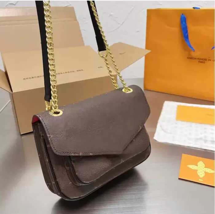 Ladies Fashion Casual Designe Luxury PASSY Chain Bag Crossbody Shoulder Bags Messenger Bags M45592 TOTES Handbag Purse Pouch, Brown
Ladies Fashion Casual Designe Luxury PASSY Chain Bag Crossbody Shoulder Bags Messenger Bags M45592 TOTES Handbag Purse Pouch, Brown