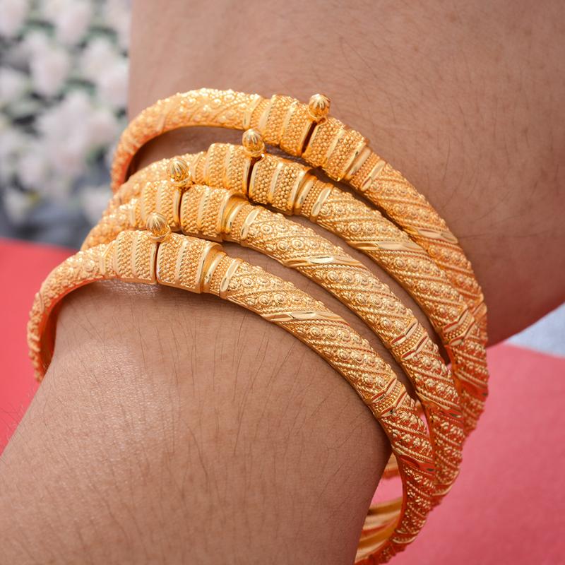 Bangle 4pcs/Lot Gold Color Bangles For Women Girls Dubai Circle Jewelry Arab Middle Eastern African Fashion Metal BraceletBangle
Bangle 4pcs/Lot Gold Color Bangles For Women Girls Dubai Circle Jewelry Arab Middle Eastern African Fashion Metal BraceletBangle