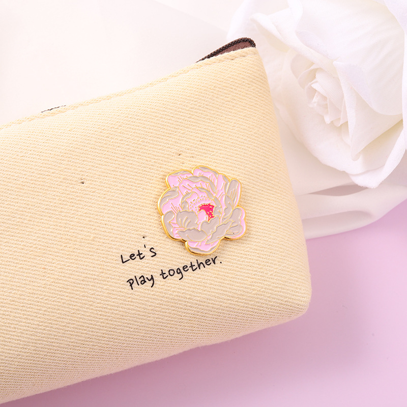 Women Pink Peony Flower Shaped Clothes Brooches Pins Plant Series Alloy Sweater Jeans Lapel Pins For Unisex Children Backpack Hats Bags Cowboy Buckle Badges
Women Pink Peony Flower Shaped Clothes Brooches Pins Plant Series Alloy Sweater Jeans Lapel Pins For Unisex Children Backpack Hats Bags Cowboy Buckle Badges