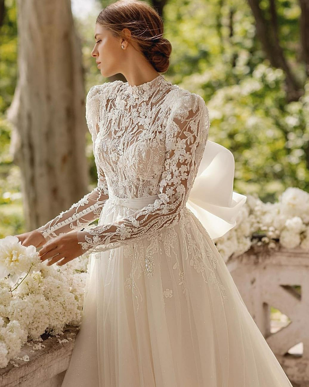 Elegant A-line Wedding Dress Princess Portrait Shoulder Lace Long Sleeves Appliques Sequins Custom Made Floor Length Bow Tie Train Bridal Dresses Vestido De Novia, Beige
Elegant A-line Wedding Dress Princess Portrait Shoulder Lace Long Sleeves Appliques Sequins Custom Made Floor Length Bow Tie Train Bridal Dresses Vestido De Novia, Beige