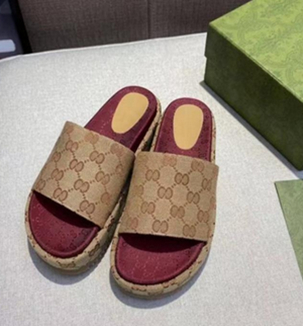 Designer Luxury Women Sandal Canvas Platform Slippers Real Leather Slides Beige Brick Red Colors Beach Slipper Outdoor Party Sandals, Grey
Designer Luxury Women Sandal Canvas Platform Slippers Real Leather Slides Beige Brick Red Colors Beach Slipper Outdoor Party Sandals, Grey