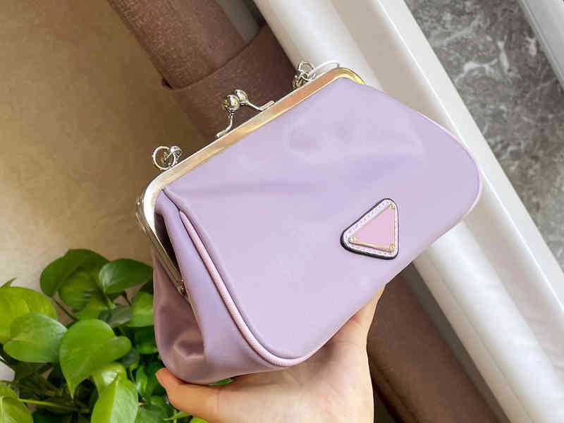 Clip Shoulders Bags Women Luxury Dinner Cloud Shape Handbag Elegant Clutch Pouch Crossbody Tote 220527 PQVR, Beige
Clip Shoulders Bags Women Luxury Dinner Cloud Shape Handbag Elegant Clutch Pouch Crossbody Tote 220527 PQVR, Beige