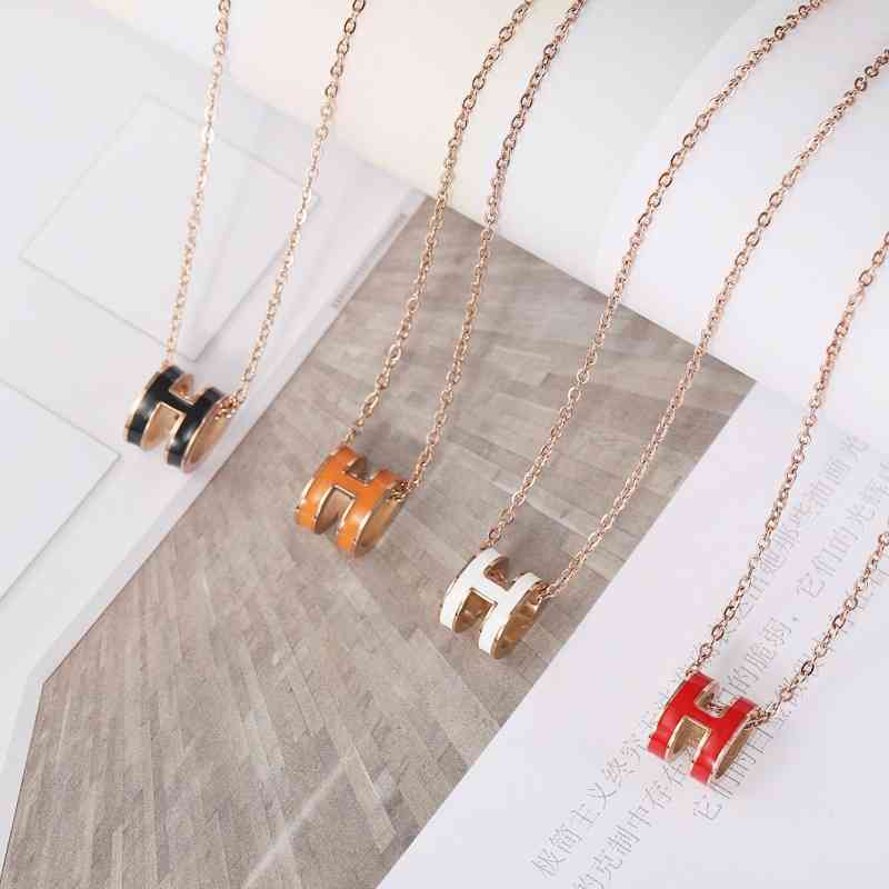 H letter pendant simple and versatile titanium steel necklace women's clavicle chain short 18k rose gold accsori
H letter pendant simple and versatile titanium steel necklace women's clavicle chain short 18k rose gold accsori