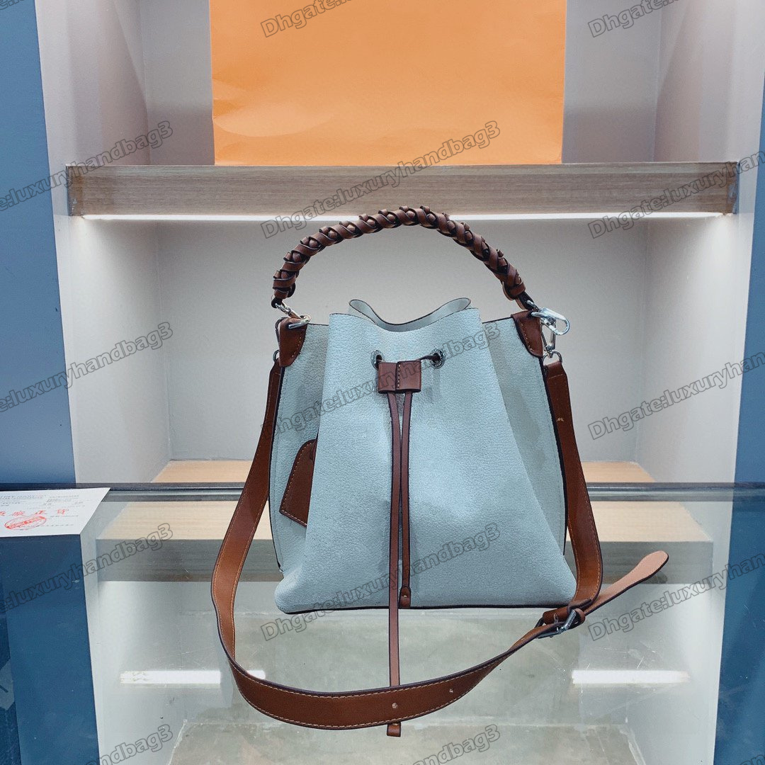 Womens Fashion Handbags Purses Muria Bucket Bag Perforated Leather Totes Women Drawstring Crossbody Bag Long Shoulder Strap Leather Designers
Womens Fashion Handbags Purses Muria Bucket Bag Perforated Leather Totes Women Drawstring Crossbody Bag Long Shoulder Strap Leather Designers
