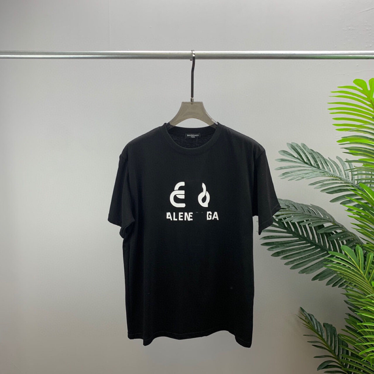 Mens T shirts Scratch Graffiti Letter Printed Short Sleeve T-shirt Loose Casual Tops, White
Mens T shirts Scratch Graffiti Letter Printed Short Sleeve T-shirt Loose Casual Tops, White