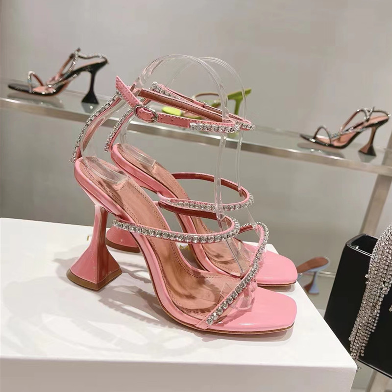 Amina muaddi Begum Crystal-Embellished Buckle Stain Open Toe Sandals Tube Heel Sandals Women's Luxury Designer Dress Shoes Evening Slingback Sandals 9.5cm Size35--42, Shoe box
Amina muaddi Begum Crystal-Embellished Buckle Stain Open Toe Sandals Tube Heel Sandals Women's Luxury Designer Dress Shoes Evening Slingback Sandals 9.5cm Size35--42, Shoe box