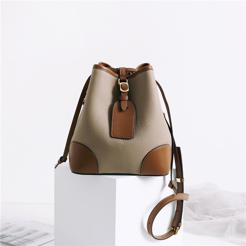 Evening Bags Luxury Designer Bucket Cow Leather Women Messenger 2022 Fashion Female Shoulder Bag Casual Color Matching Crossbody, Khaki
Evening Bags Luxury Designer Bucket Cow Leather Women Messenger 2022 Fashion Female Shoulder Bag Casual Color Matching Crossbody, Khaki