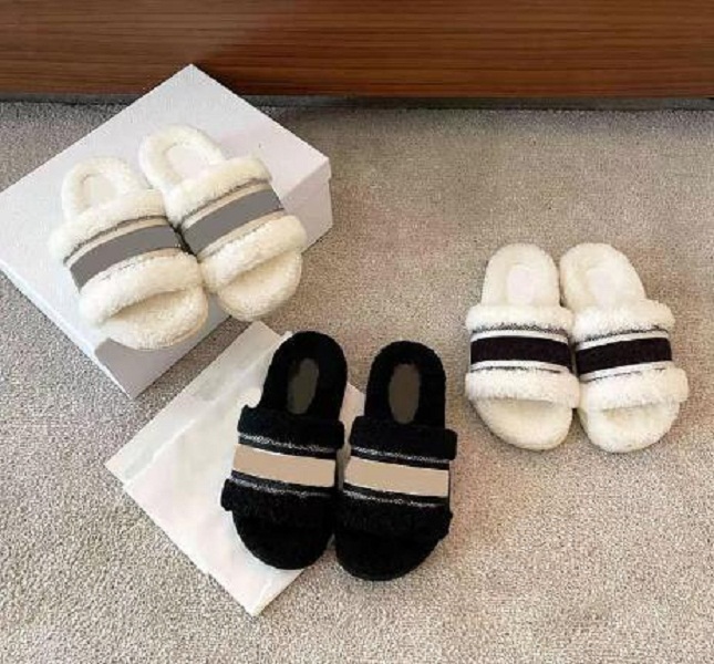 2022 womens fashion embroidered canvas slides slip on slippers girls 60mm Canvas covered platform sandals with box and dust bags 35-40 
2022 womens fashion embroidered canvas slides slip on slippers girls 60mm Canvas covered platform sandals with box and dust bags 35-40