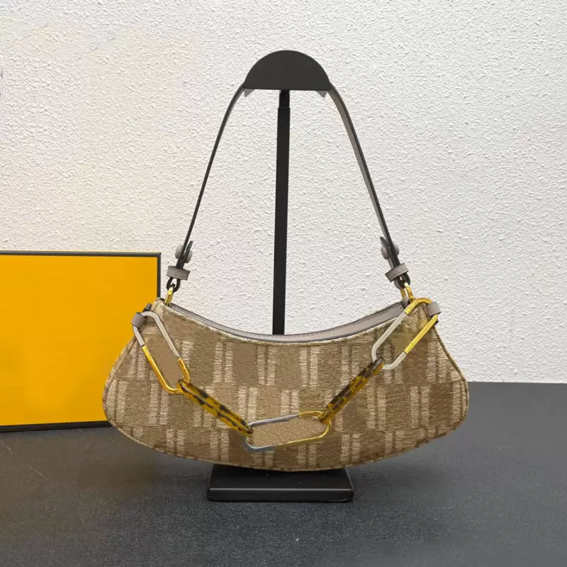 Half Moon Handbags Purse Shoulder Bags Axillary Clutch Bag Fashion Gold Chain Decoration Genuine Leather Internal Zipper Lettered Printing Quality
Half Moon Handbags Purse Shoulder Bags Axillary Clutch Bag Fashion Gold Chain Decoration Genuine Leather Internal Zipper Lettered Printing Quality