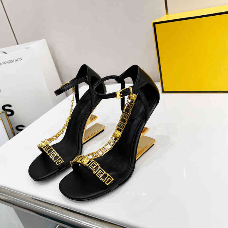 Sandals F X V Sculpted high-heeled sandals Aevitas Metallic high heels open toes Ankle-strap calfskin leather sandal for women luxury SF0Z, Black
Sandals F X V Sculpted high-heeled sandals Aevitas Metallic high heels open toes Ankle-strap calfskin leather sandal for women luxury SF0Z, Black