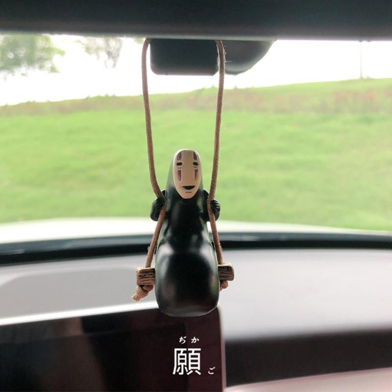 Keychains Spirited Away Faceless Male Keychain Anime Peripheral Rubber Swing Doll Keyring Car Rearview Mirror Ornament Gift
Keychains Spirited Away Faceless Male Keychain Anime Peripheral Rubber Swing Doll Keyring Car Rearview Mirror Ornament Gift