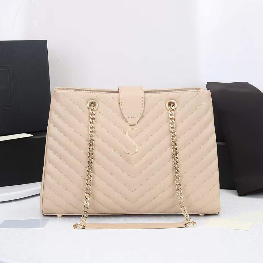 7A+ Shoulder Bags Designer Women Handbags 2021 Crossbody designers Bag duffle tote clutch Classic genuine leather Clutch gold chain purse oversize wallets tn, Black
7A+ Shoulder Bags Designer Women Handbags 2021 Crossbody designers Bag duffle tote clutch Classic genuine leather Clutch gold chain purse oversize wallets tn, Black