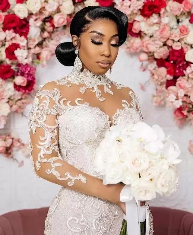 2022 Modest Mermaid Wedding Dresses Long Sleeves Bridal Gown Beaded Crystals High Neck Lace Applique Sweep Train Custom African Plus Size Vestido De N