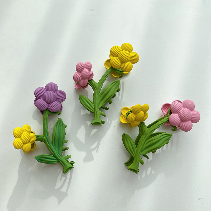 Length 8.8 CM Color Three-dimensional Flower Hair Clamp Geometric Floral Alloy Hair Claw Clips Medium Hairpins Ponytail Scrunchies Accessories
Length 8.8 CM Color Three-dimensional Flower Hair Clamp Geometric Floral Alloy Hair Claw Clips Medium Hairpins Ponytail Scrunchies Accessories