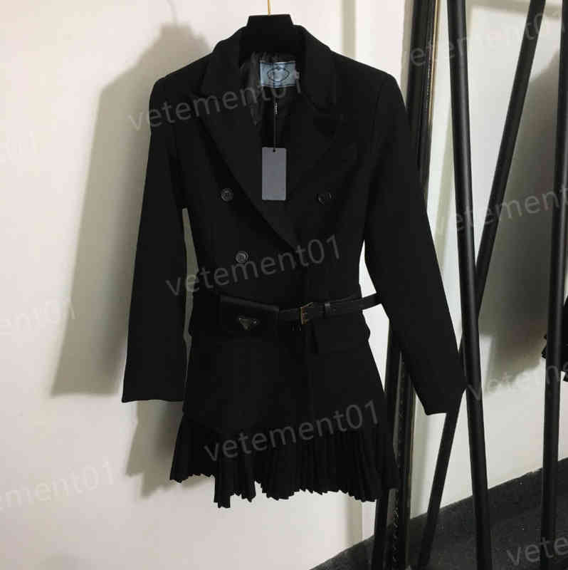 Womens Designer Trench Coats Black Triangle Belt Nipped Waist Pleated Long Sleeve Suit Coat Tops Luxury Autumn Fashion Brand Long Jackets 0912, 20
Womens Designer Trench Coats Black Triangle Belt Nipped Waist Pleated Long Sleeve Suit Coat Tops Luxury Autumn Fashion Brand Long Jackets 0912, 20