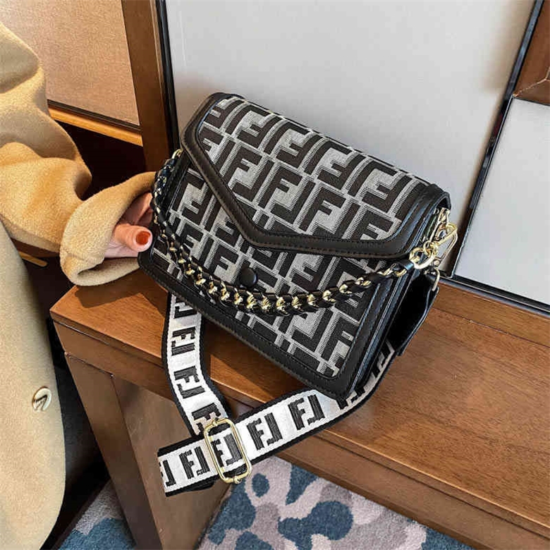 66% OFF trendy bags 2022 New Designer Handbags wide belt Single Messenger letter Chain tide, Black
66% OFF trendy bags 2022 New Designer Handbags wide belt Single Messenger letter Chain tide, Black