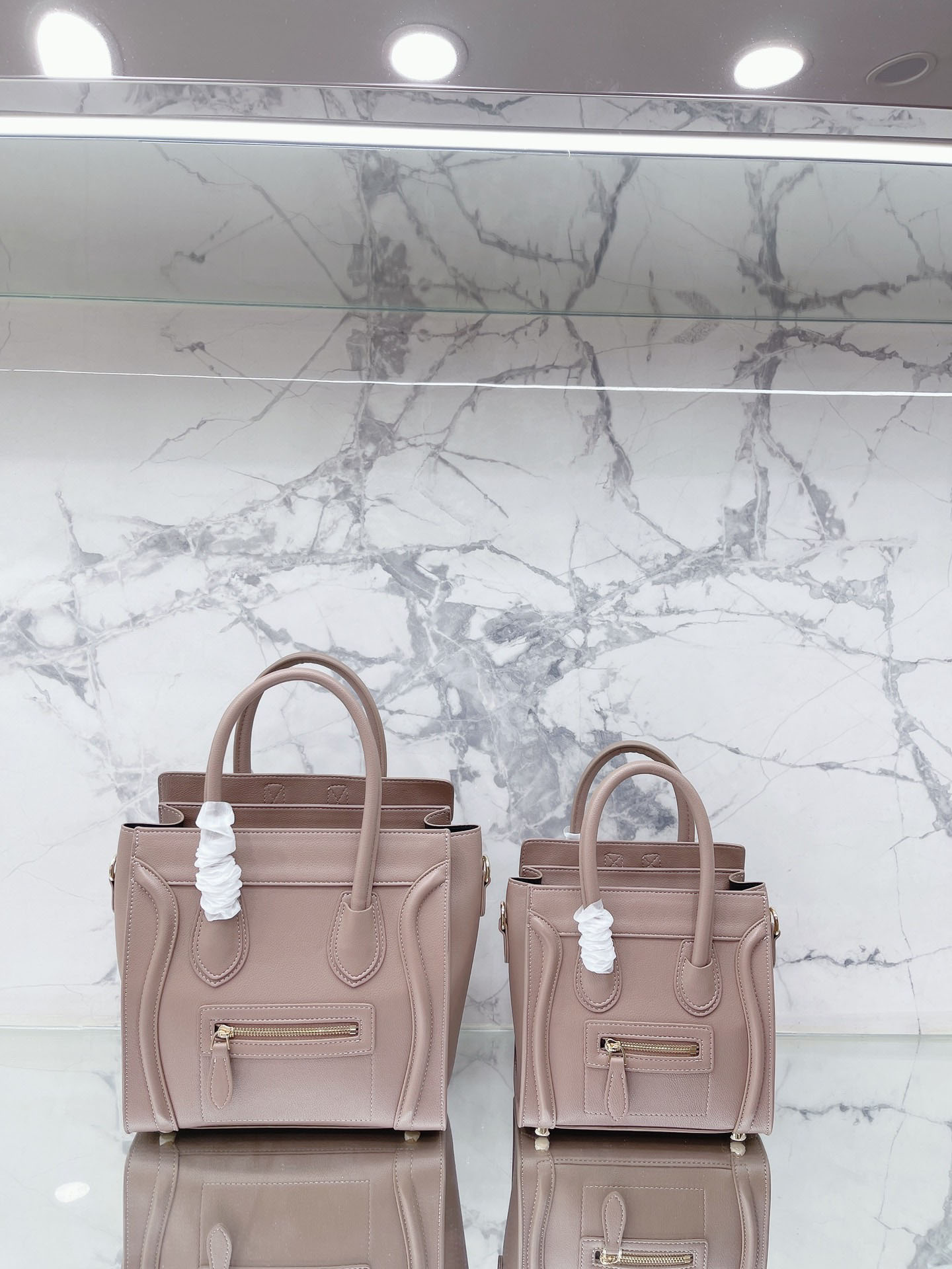 Designers shoulder bag luxurious tote purse handbag message bags cluth top quality Brand classic Genuine leather Crossbody Luggage 26CM Vintage Khaki, Red 22cm
Designers shoulder bag luxurious tote purse handbag message bags cluth top quality Brand classic Genuine leather Crossbody Luggage 26CM Vintage Khaki, Red 22cm