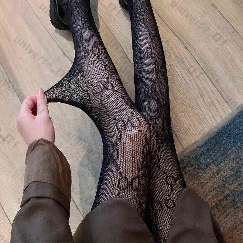 Sexy Long Stockings Tights Women Designers Socks Fashion black and white Thin Lace Mesh Tights Soft Breathable Hollow Letter Tight Panty S05, High quality
Sexy Long Stockings Tights Women Designers Socks Fashion black and white Thin Lace Mesh Tights Soft Breathable Hollow Letter Tight Panty S05, High quality