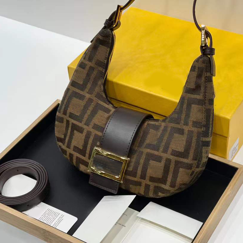 Crescent bag Clutch letter Bags 2022 Luxury TOP Designer Brand Fashion Shoulder Handbags high Quality Women Phone chains Bag Wallet Cross body Metallic wallets, No bag
Crescent bag Clutch letter Bags 2022 Luxury TOP Designer Brand Fashion Shoulder Handbags high Quality Women Phone chains Bag Wallet Cross body Metallic wallets, No bag