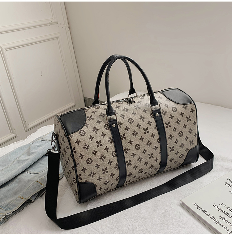 Top quality Designers Travel Bags Mens Luxurys Duffel Bag Fashion Outdoor Pack Large SpaceHigh cap Multifunctional Handbag Women Shoulder Bagss tao668, Withlogo
Top quality Designers Travel Bags Mens Luxurys Duffel Bag Fashion Outdoor Pack Large SpaceHigh cap Multifunctional Handbag Women Shoulder Bagss tao668, Withlogo